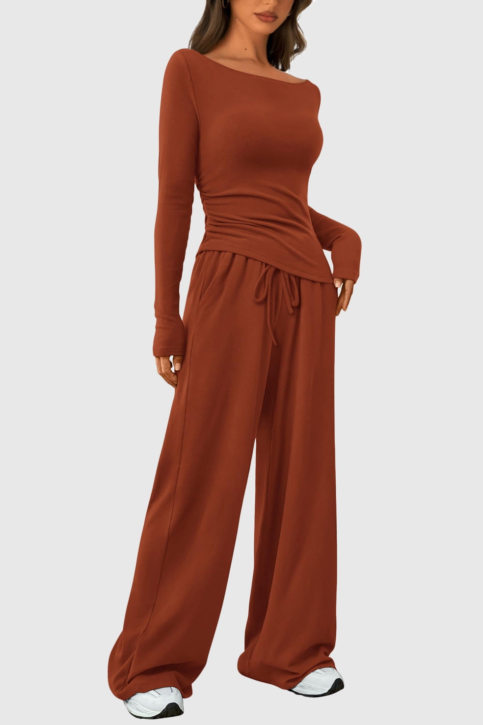 Conjunto loungewear de 2 piezas: top asimétrico de manga larga y pantalones anchos