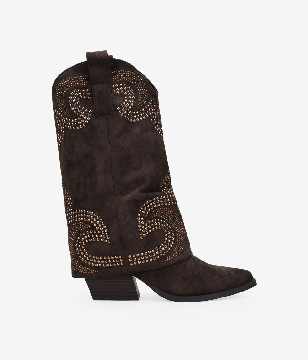 Botas cowboy marrones con polaina y tachas