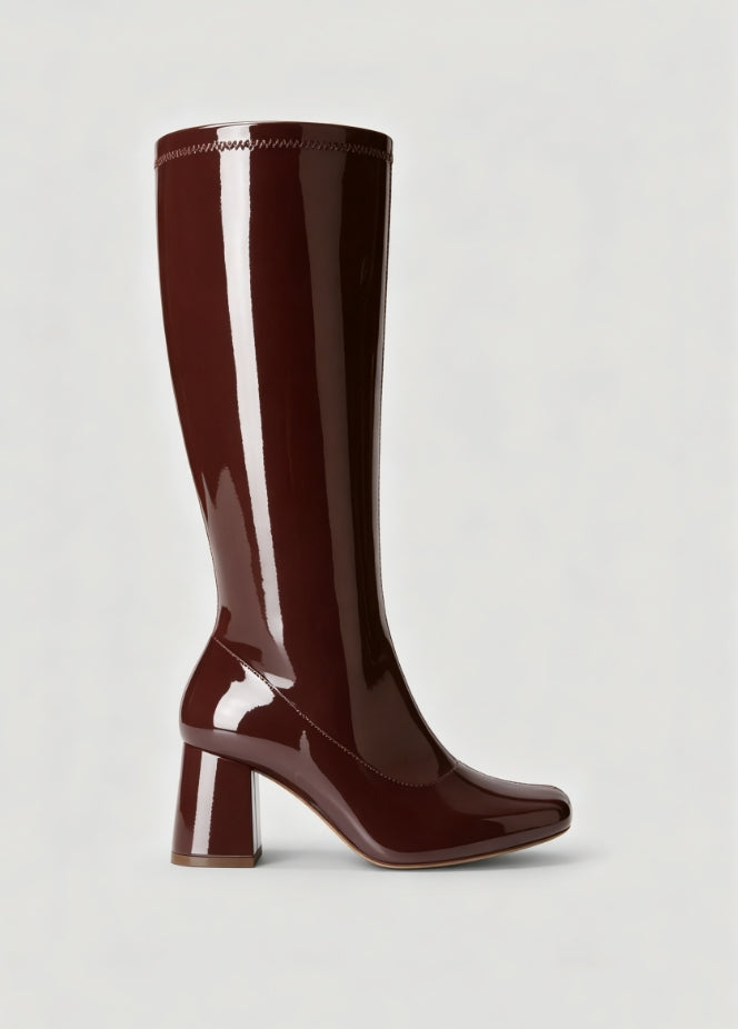 Botas altas de punta cuadrada y tacón ancho
