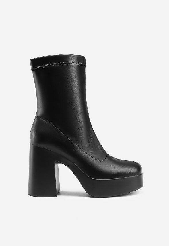 Botines de puntera cuadrada con plataforma gruesa