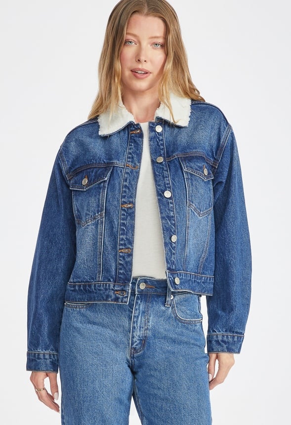 Chaqueta vaquera trucker con cuello de borrego