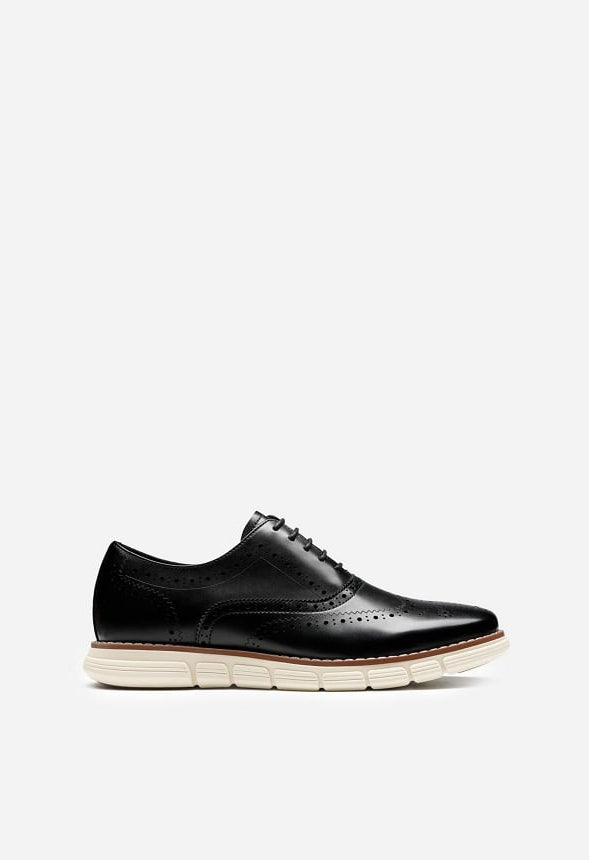 Zapatillas estilo Oxford semiformal con puntera calada de hombre