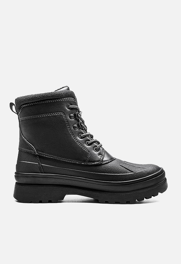 Botas de nieve aisladas con pelo para invierno de hombre