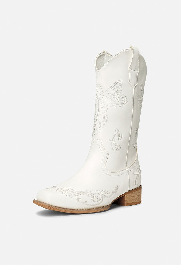 Botas camperas bordadas de puntera cuadrada