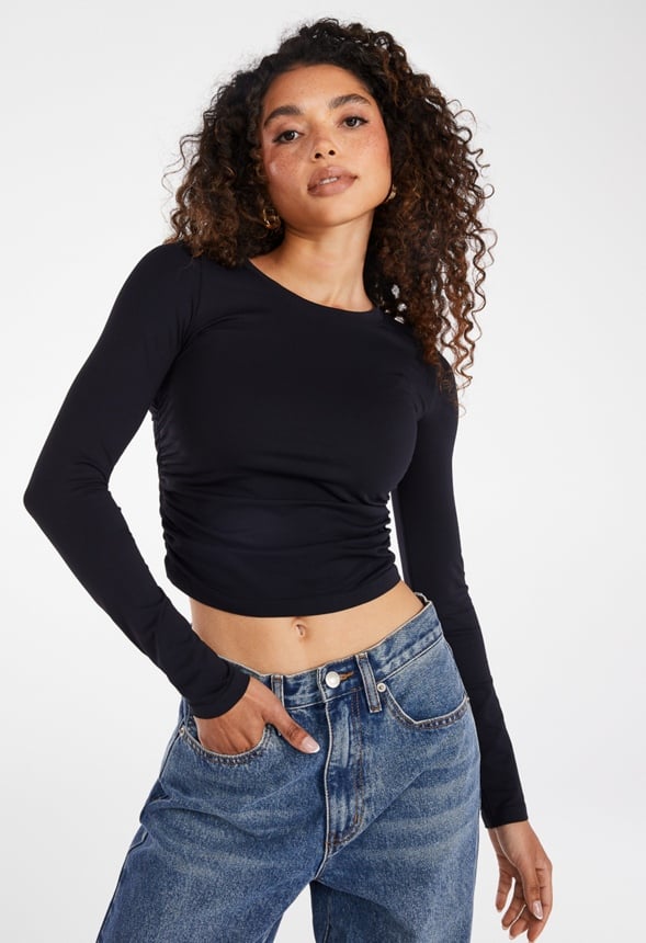 Camiseta corta fruncida